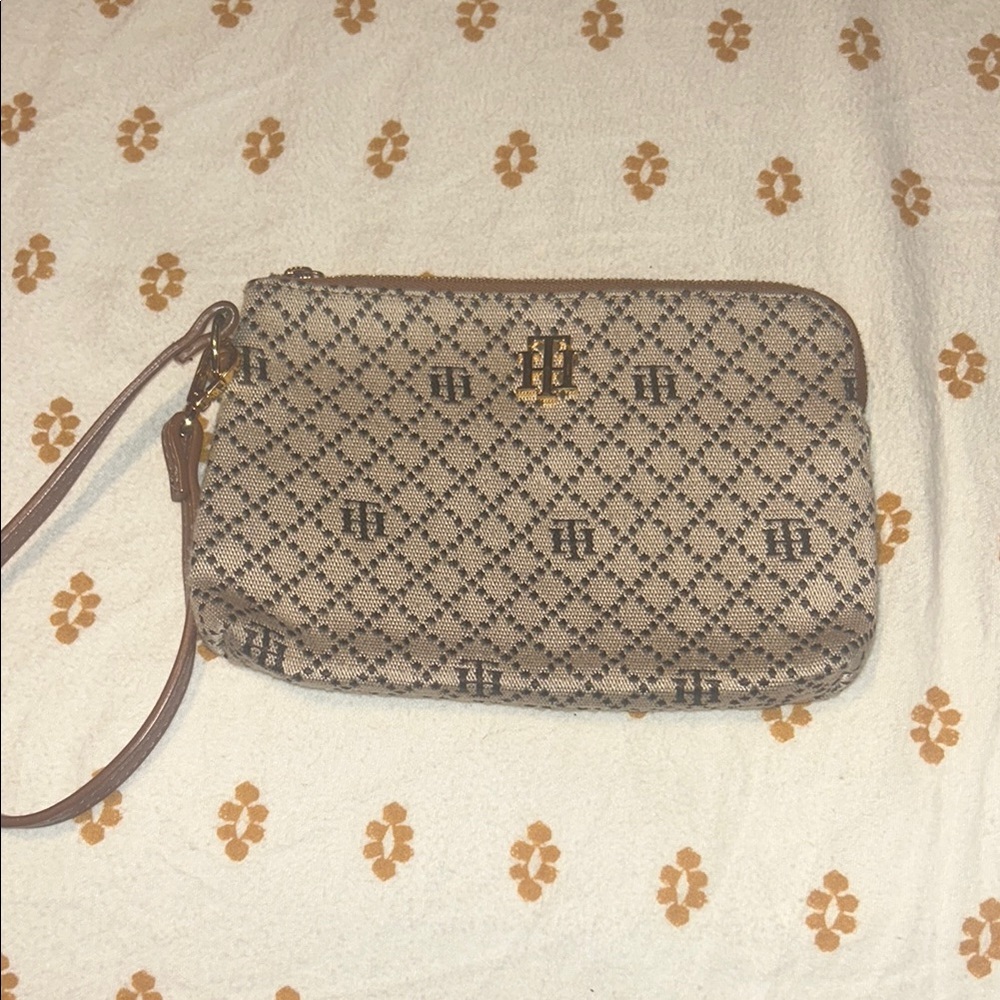 Tommy Hilfiger Beige Wristlet